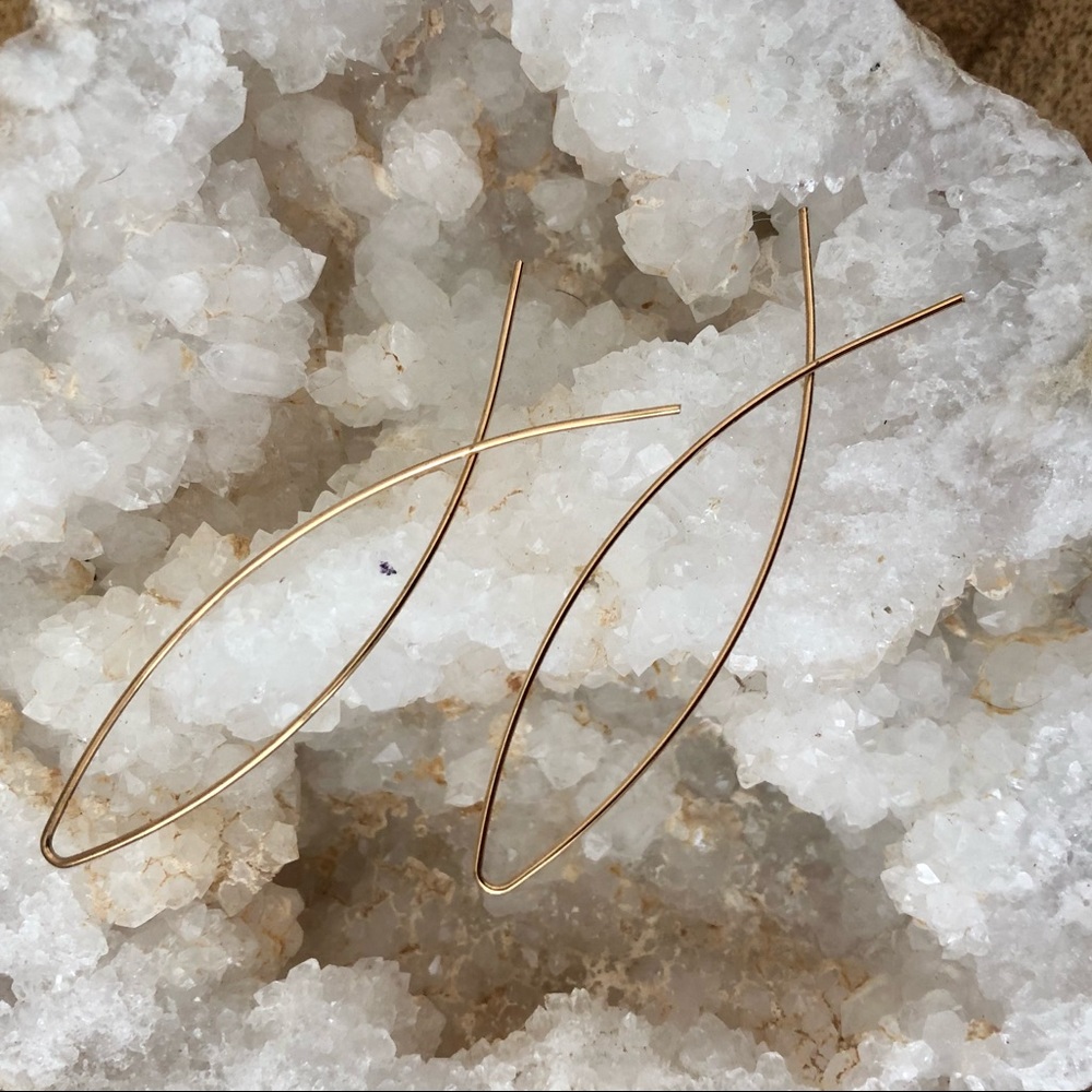 plenty of fish | gold minimalist earrings